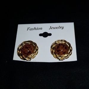 🎈3 for 20 items w/🎈 Fashion clip ons